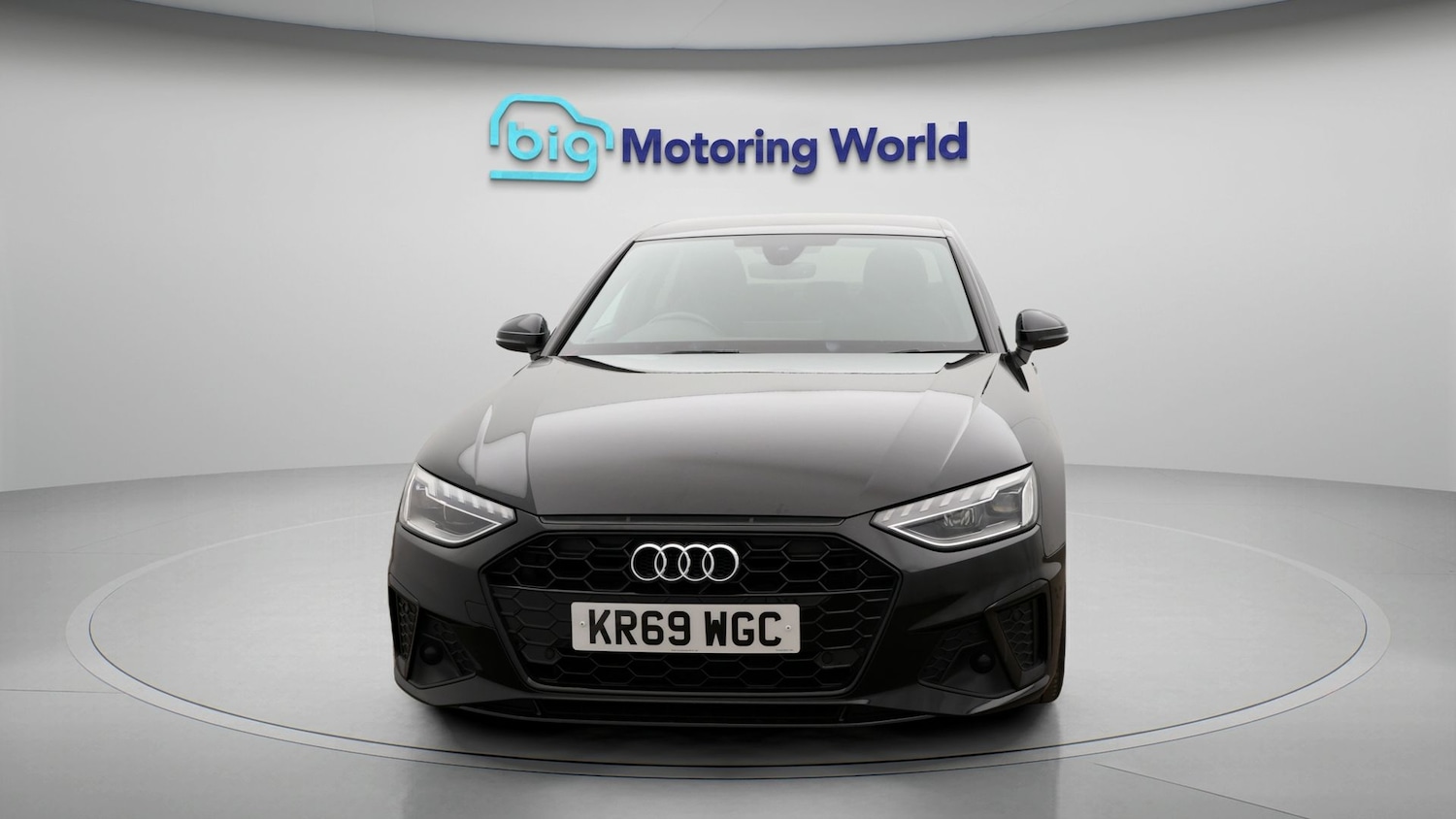 Used Audi A4 2019 for sale - 77837165: Photo 2