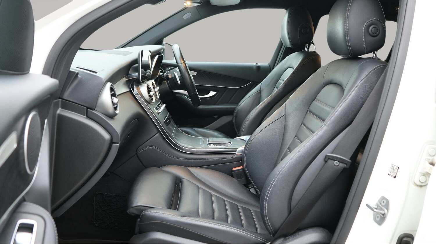 Used Mercedes-Benz GLC 2020 for sale - 76283385: Photo 15