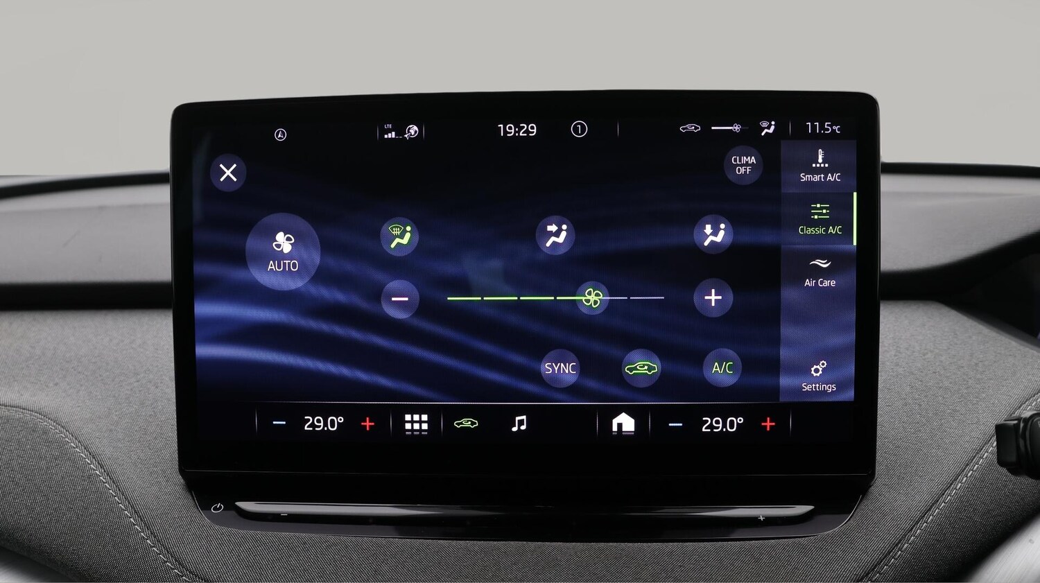 Used Skoda Enyaq 2022 for sale - 76688637: Photo 13