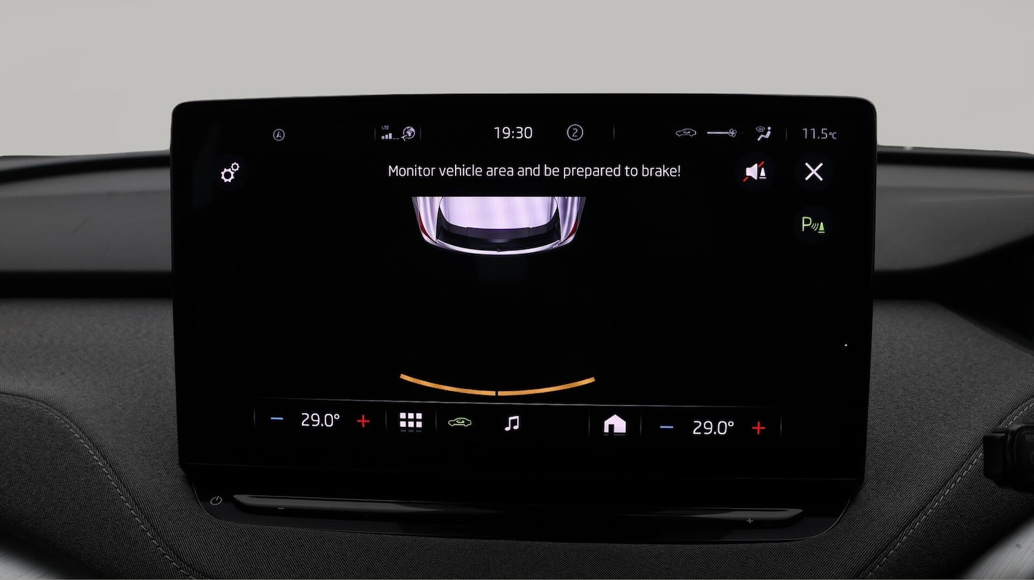 Used Skoda Enyaq 2022 for sale - 76688637: Photo 29