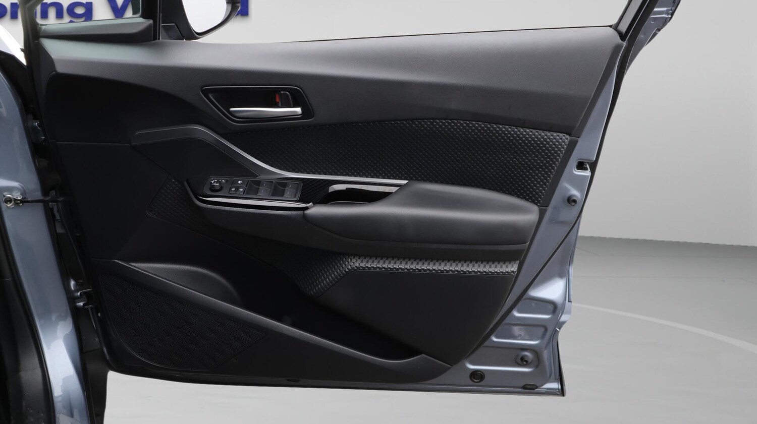 Used Toyota C-HR 2023 for sale - 75926935: Photo 16