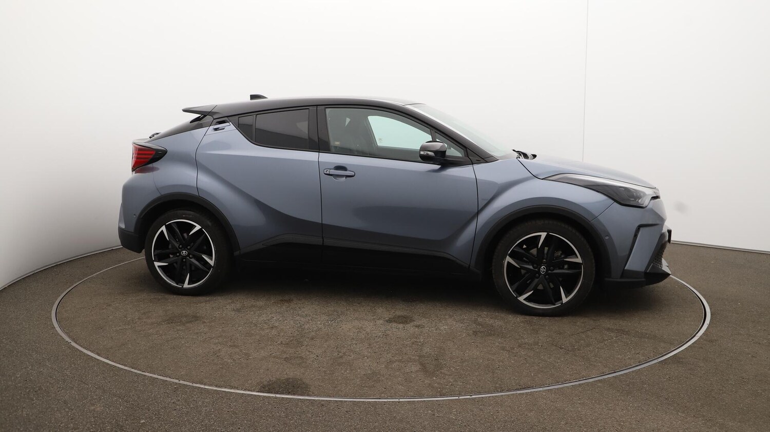 Used Toyota C-HR 2023 for sale - 75926935: Photo 49