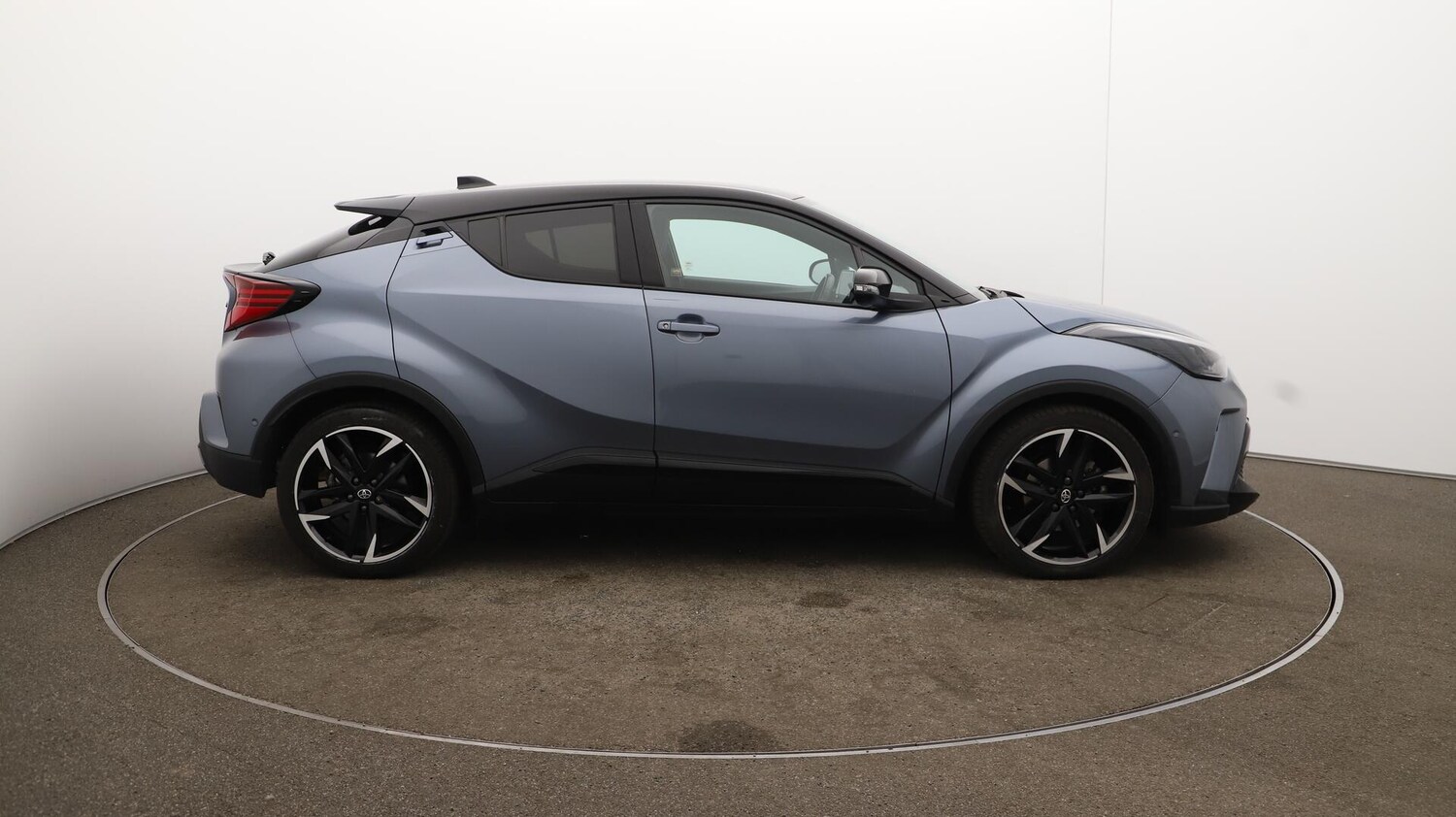 Used Toyota C-HR 2023 for sale - 75926935: Photo 50