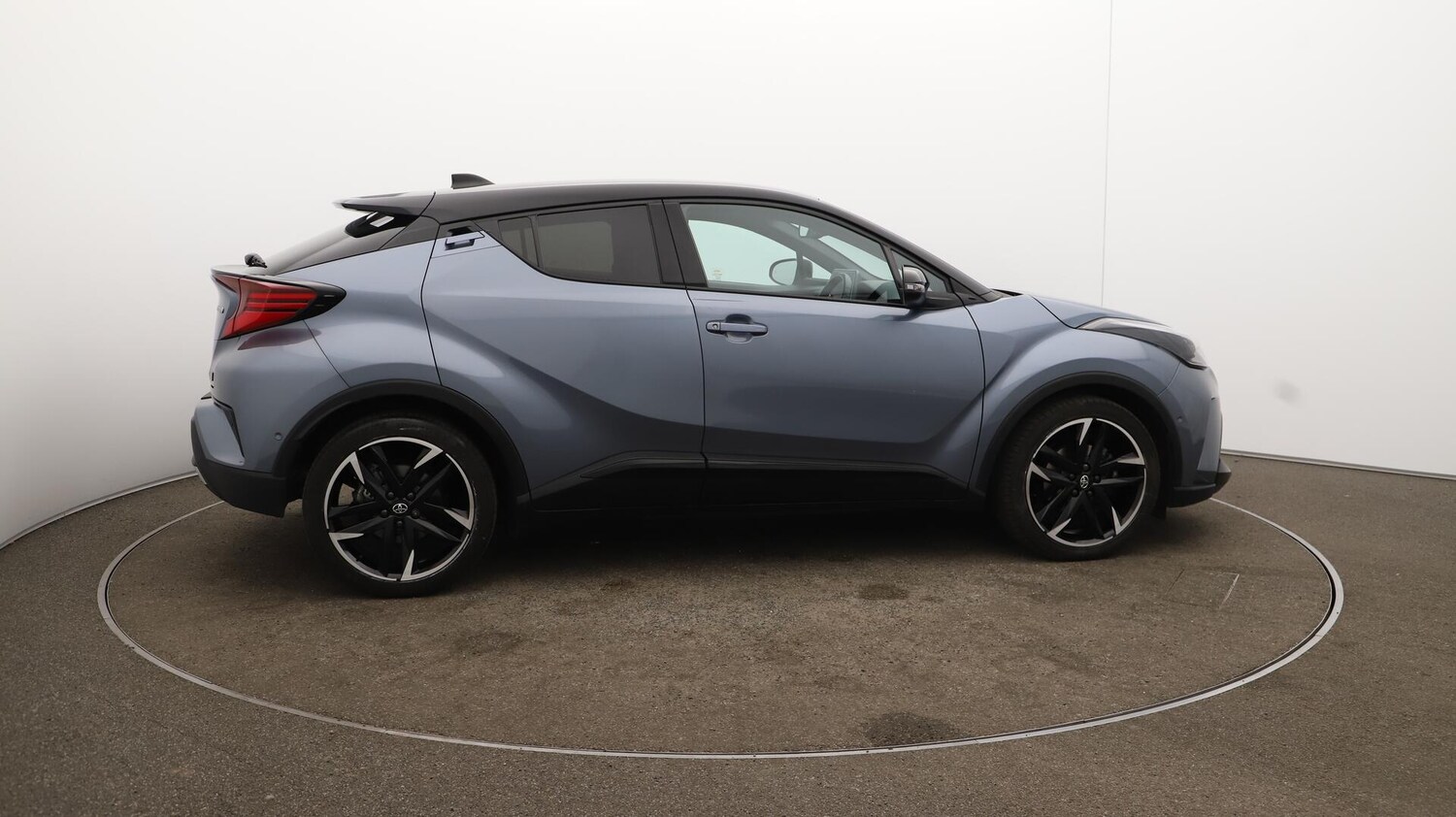 Used Toyota C-HR 2023 for sale - 75926935: Photo 51