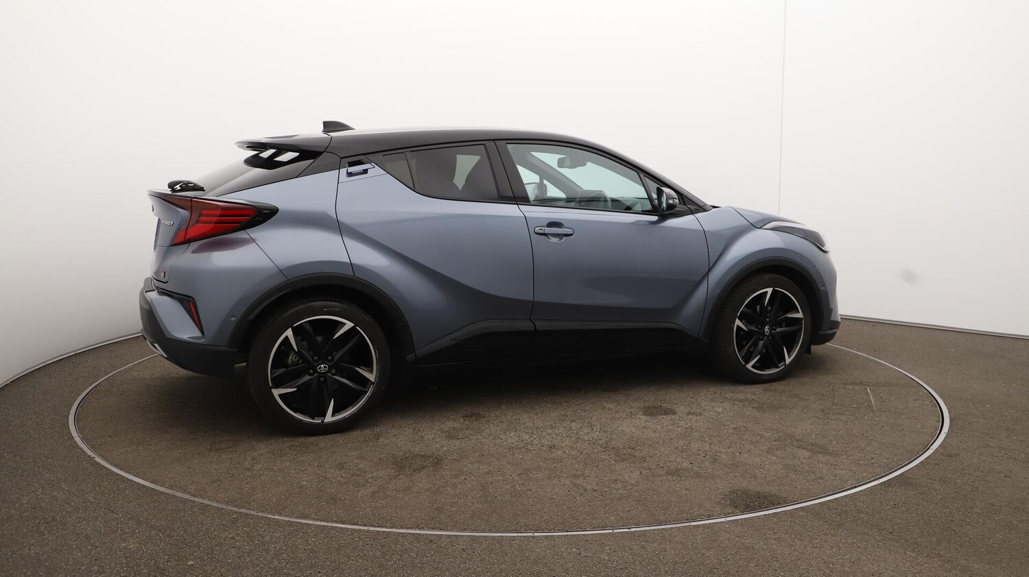 Used Toyota C-HR 2023 for sale - 75926935: Photo 52