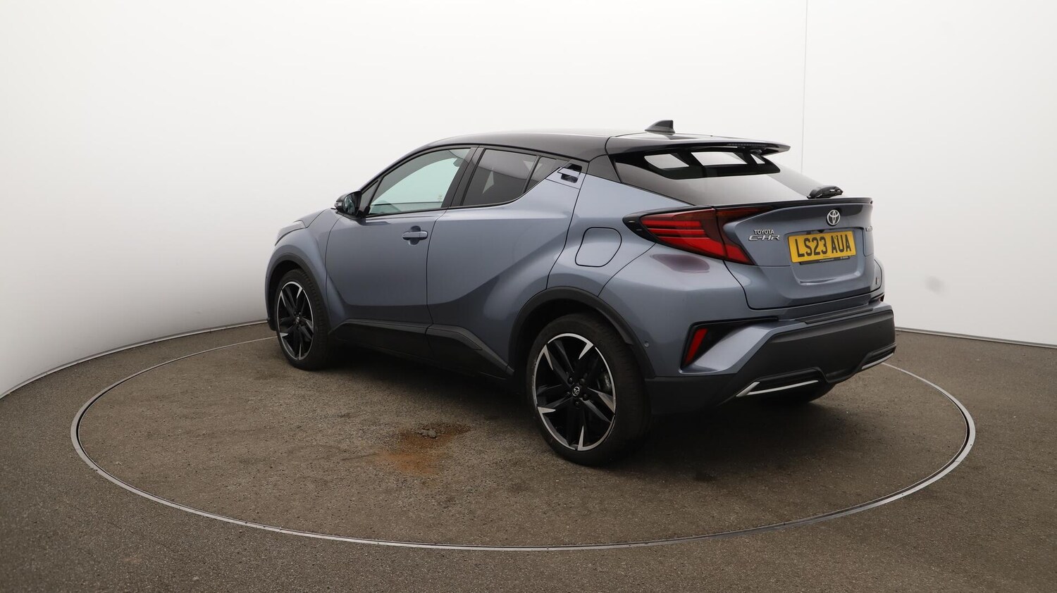 Used Toyota C-HR 2023 for sale - 75926935: Photo 63