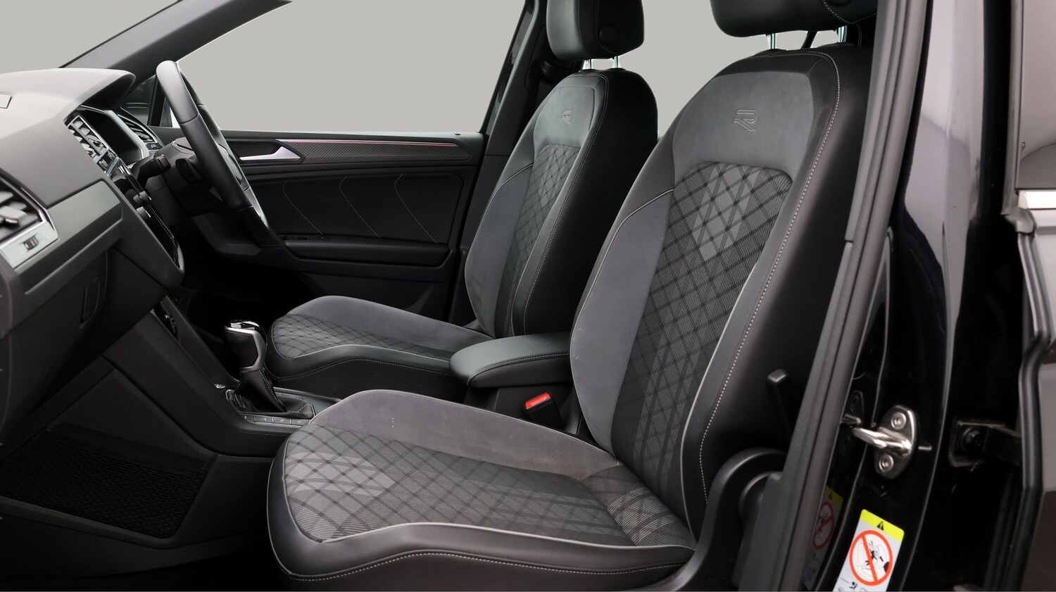 Used Volkswagen Tiguan for sale - 77864635: Photo 14