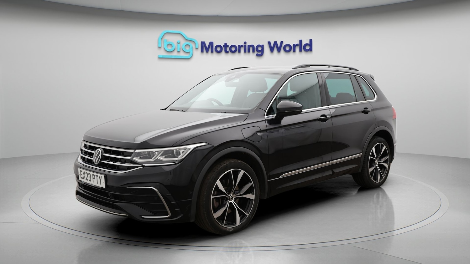 Used Volkswagen Tiguan for sale - 77864635: Photo 3