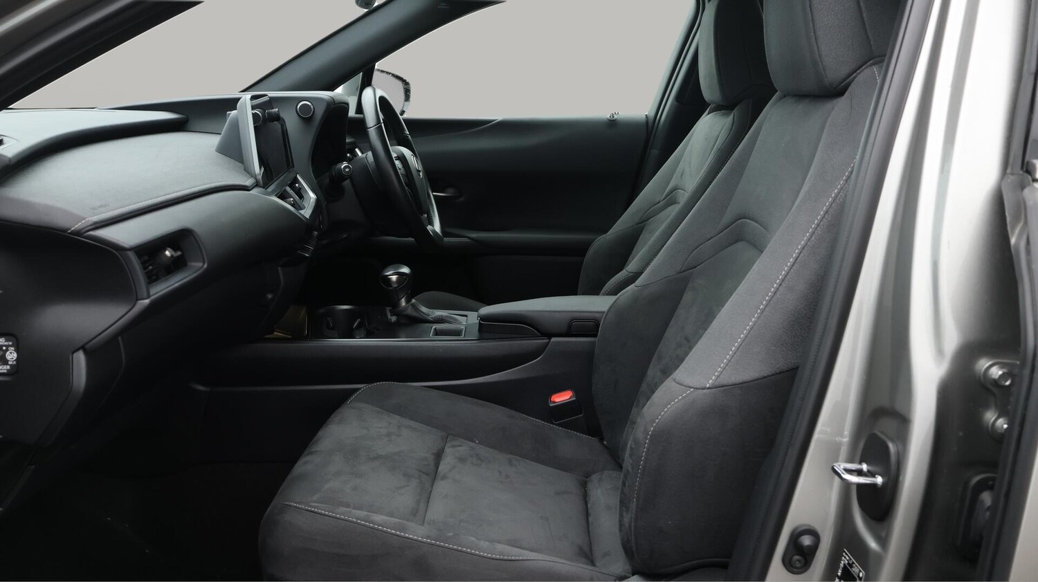 Used Lexus UX 2022 for sale - 76572848: Photo 15