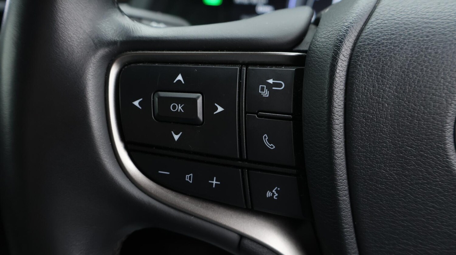 Used Lexus UX 2022 for sale - 76572848: Photo 24