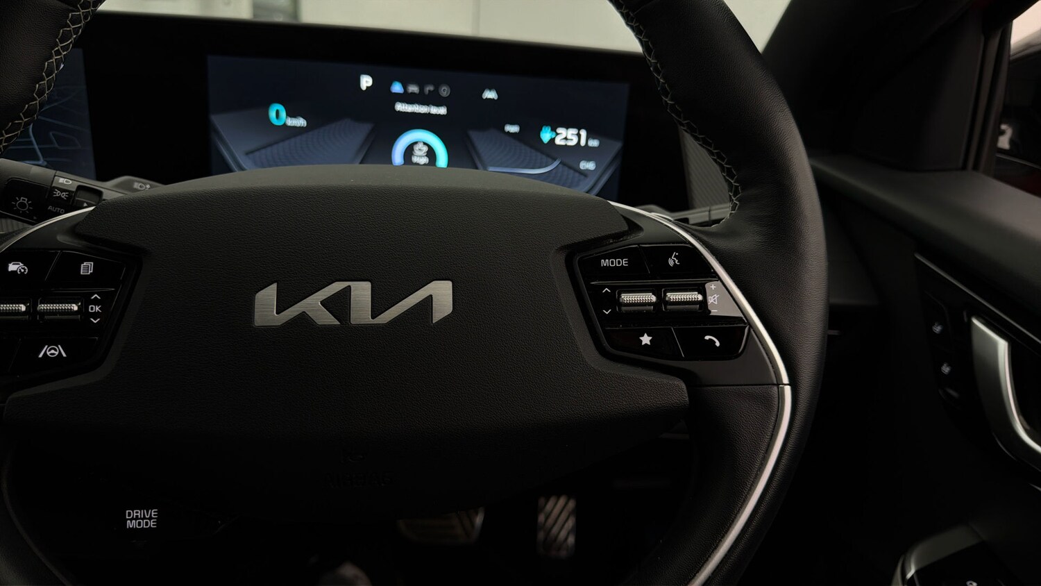 Used Kia EV6 2023 for sale - 77963029: Photo 24