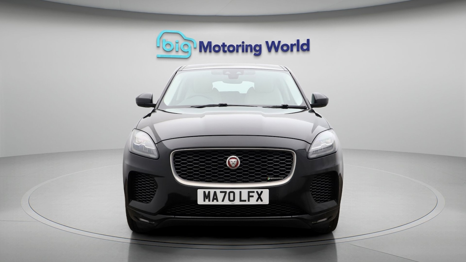 Used Jaguar E-Pace 2020 for sale - 77128982: Photo 2