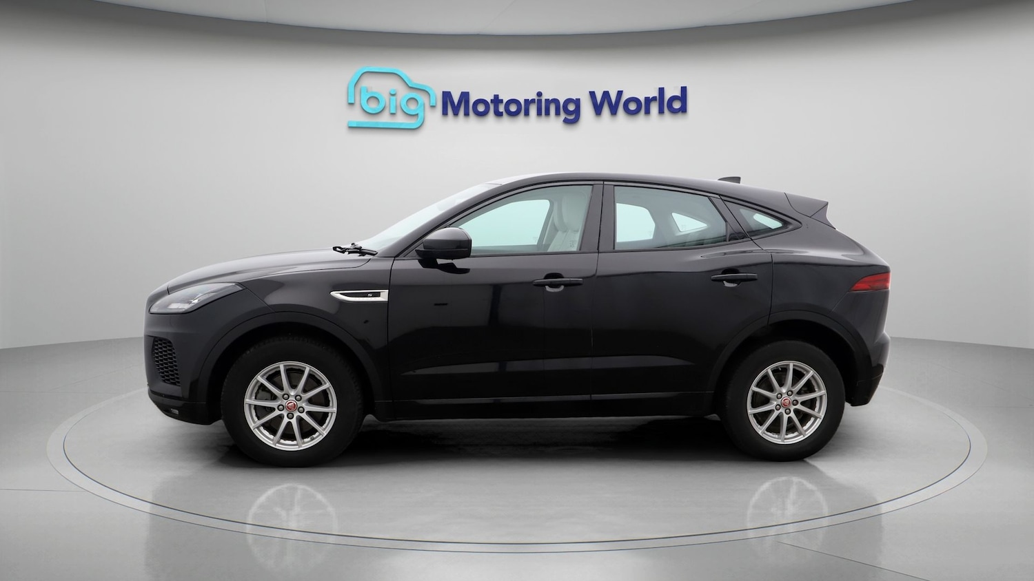 Used Jaguar E-Pace 2020 for sale - 77128982: Photo 4