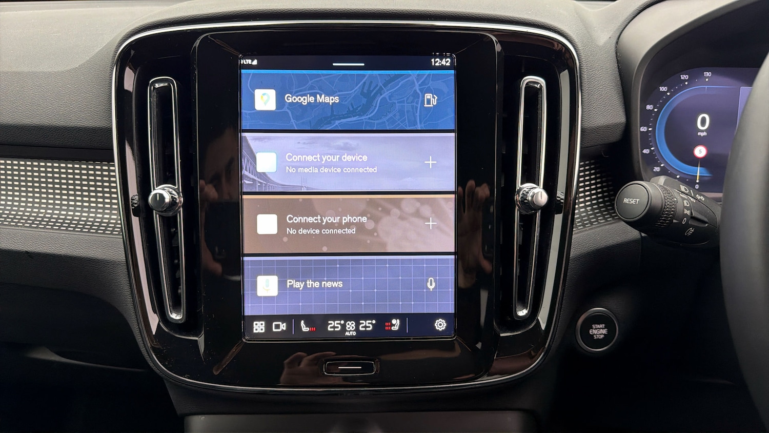 Used Volvo XC40 2025 for sale - 77921615: Photo 10