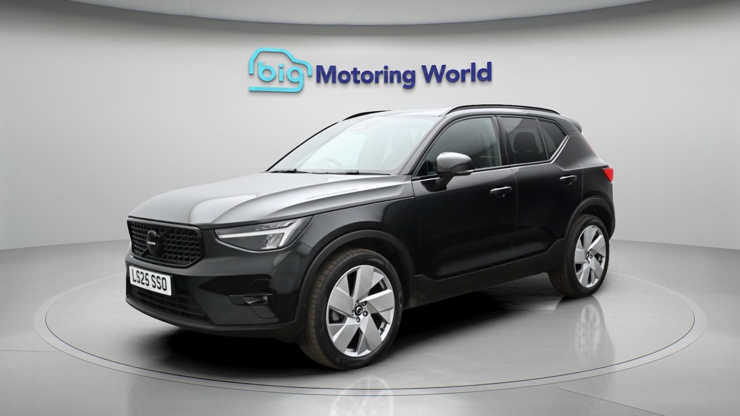 Used Volvo XC40 2025 for sale - 77921615: Photo 3