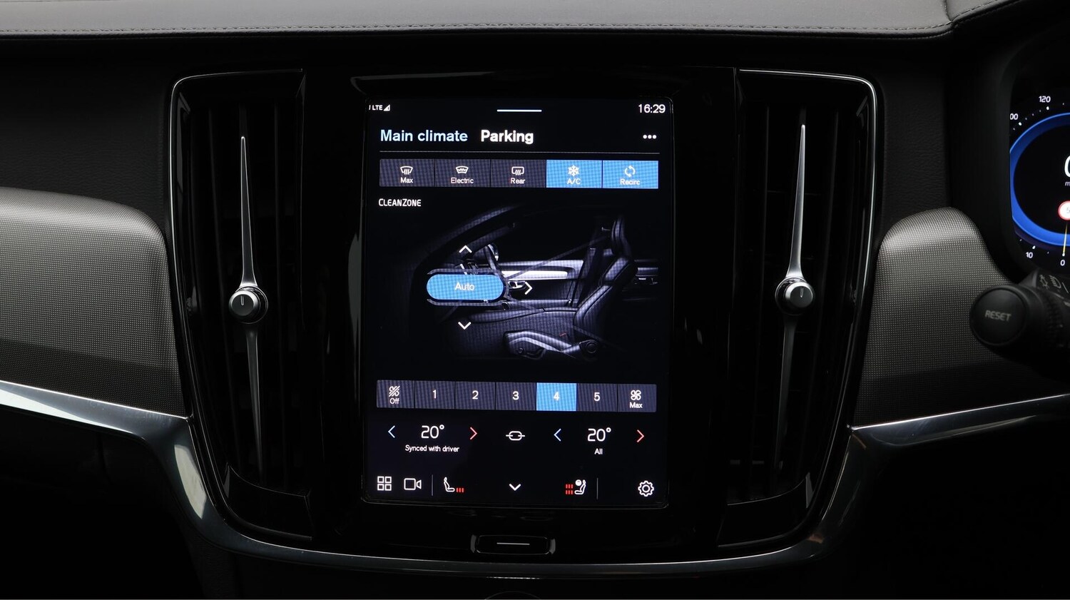 Used Volvo S90 2022 for sale - 76485697: Photo 13