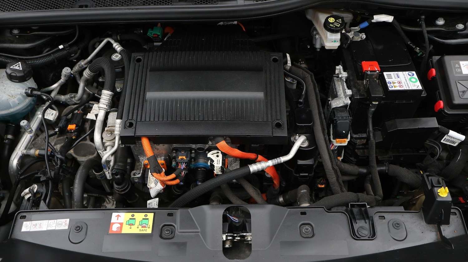 Used Peugeot E-2008 2023 for sale - 77345767: Photo 19