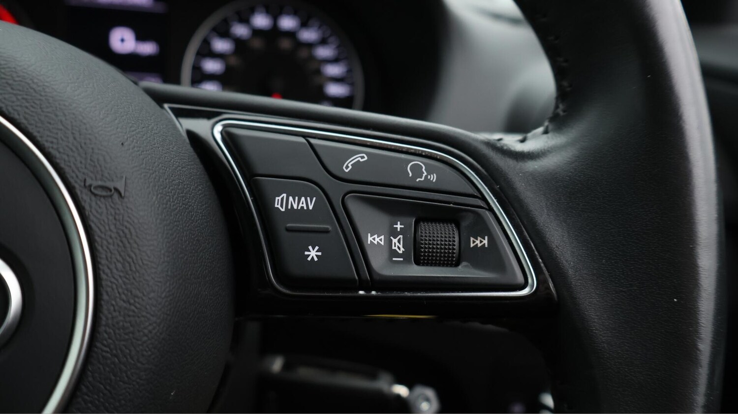 Used Audi Q2 2020 for sale - 75927628: Photo 41