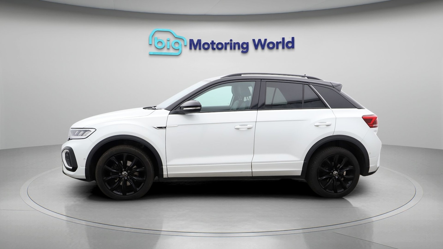 Used Volkswagen T-Roc 2023 for sale - 77532194: Photo 4