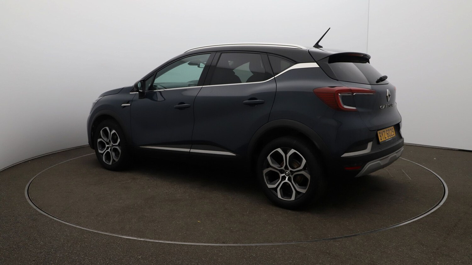 Used Renault Captur for sale - 76810173: Photo 26