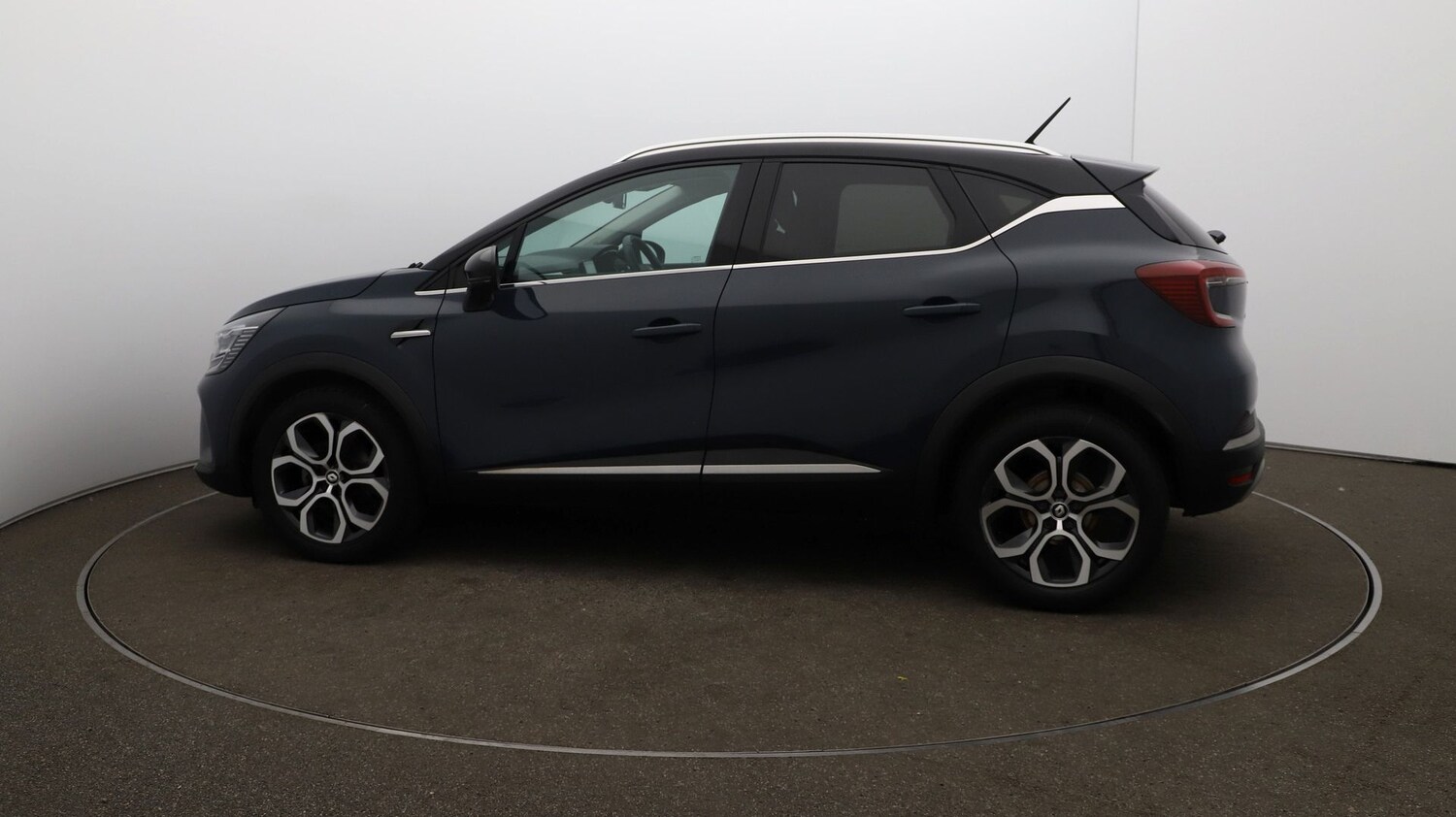 Used Renault Captur for sale - 76810173: Photo 49