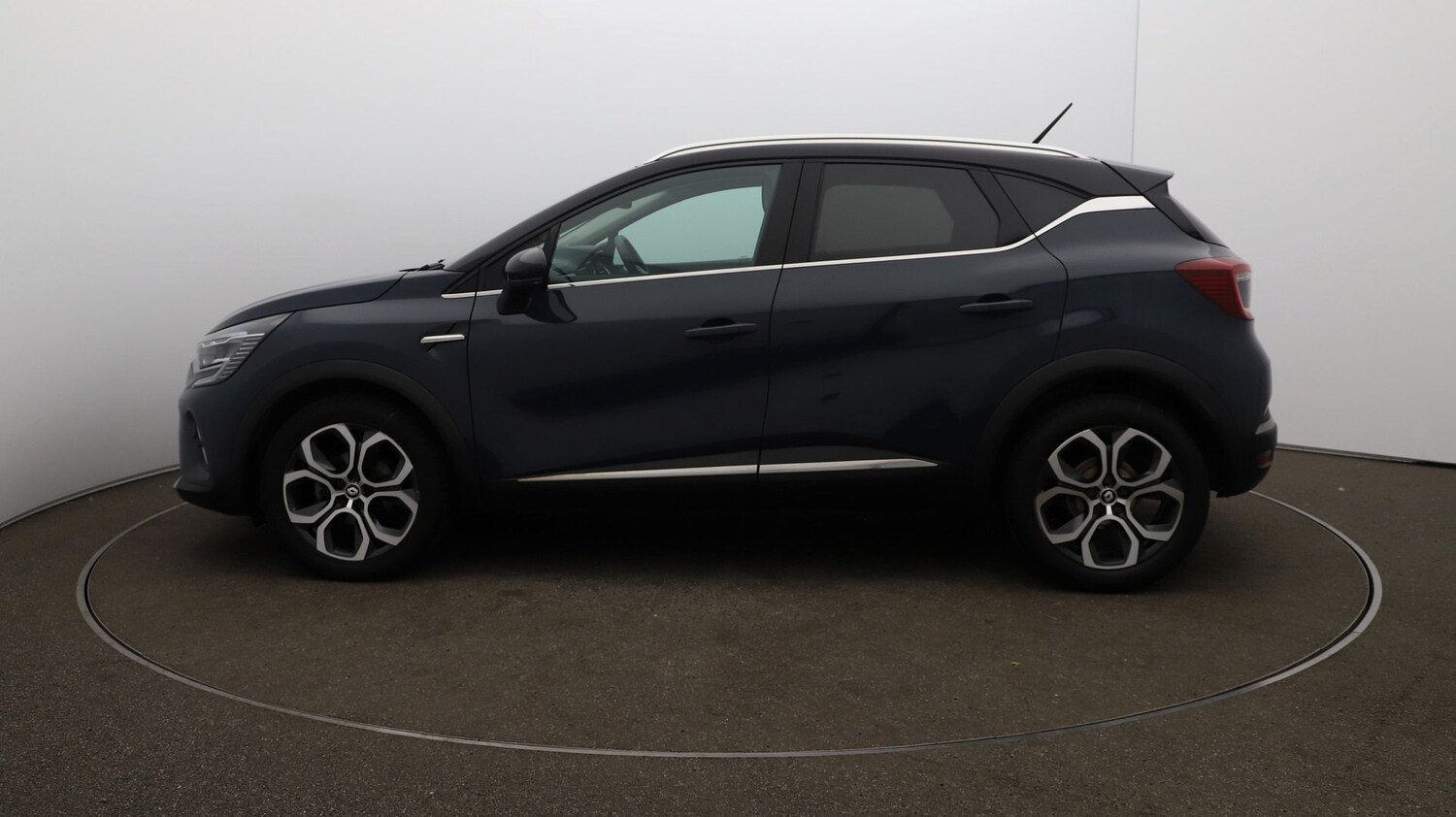 Used Renault Captur for sale - 76810173: Photo 55