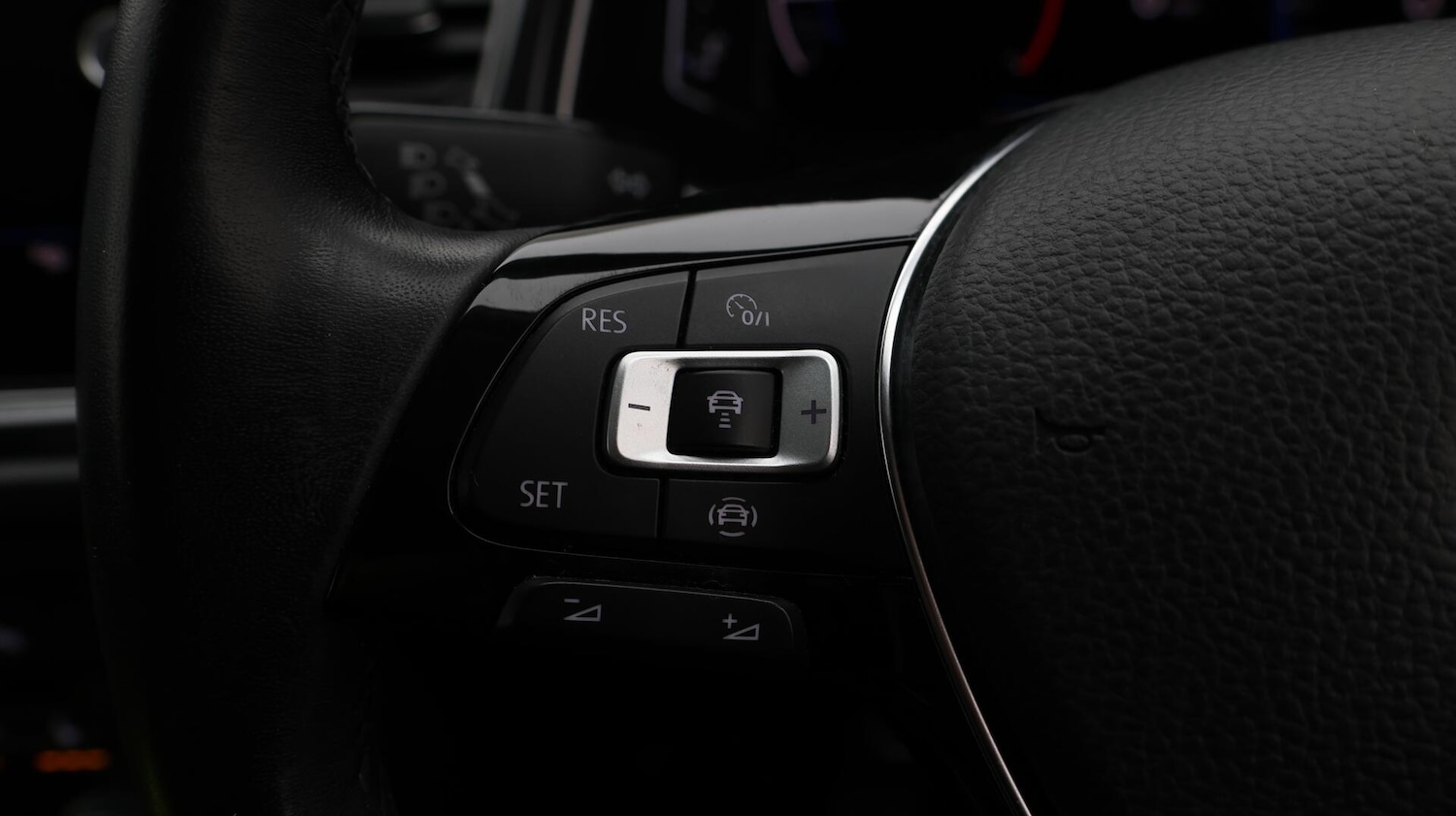 Used Volkswagen T-Roc 2019 for sale - 76700911: Photo 24