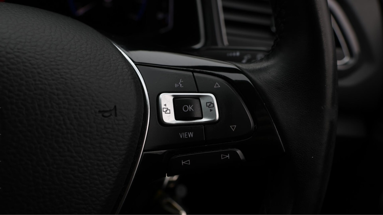 Used Volkswagen T-Roc 2019 for sale - 76700911: Photo 25