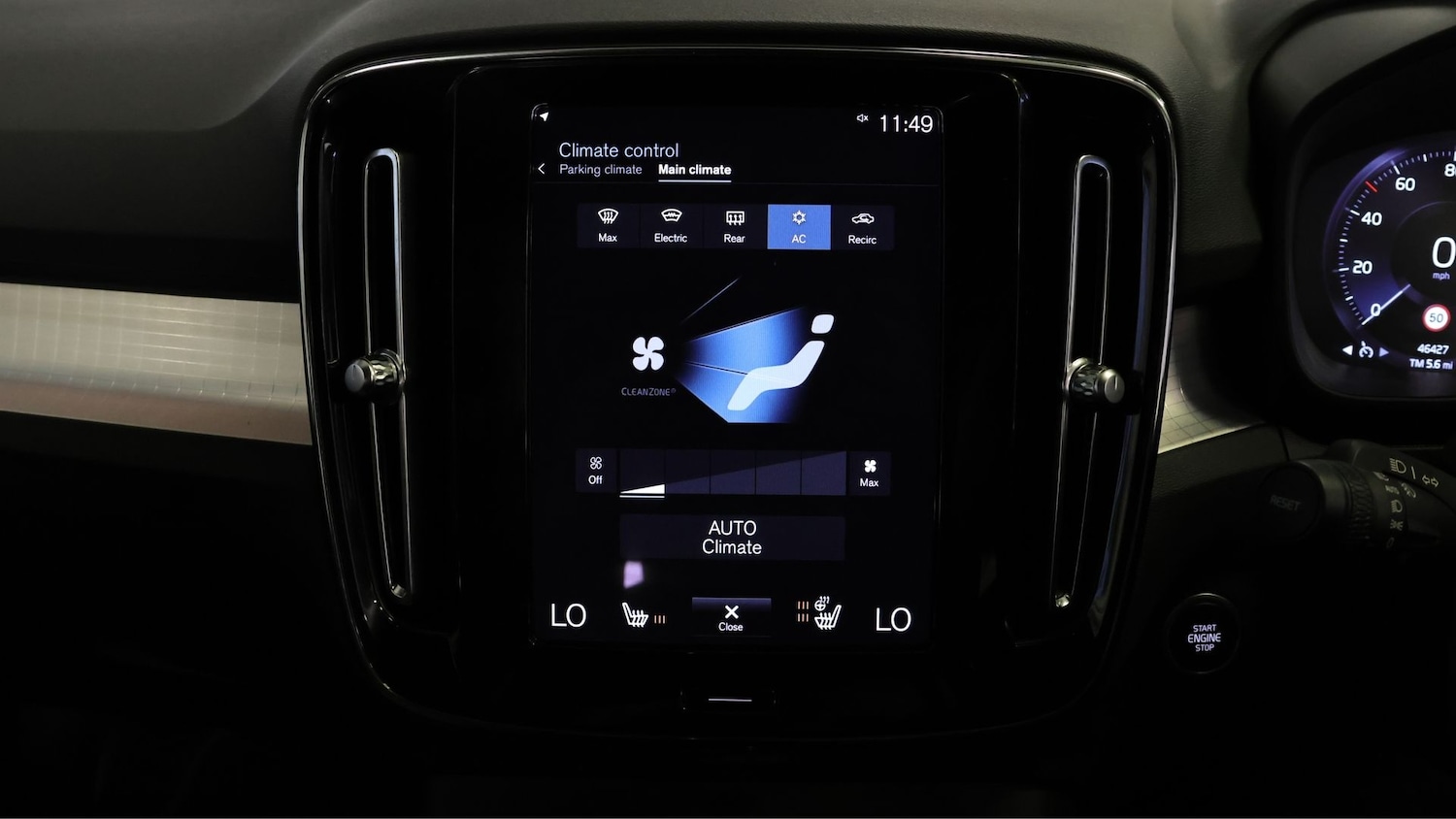 Used Volvo XC40 2023 for sale - 77520424: Photo 12