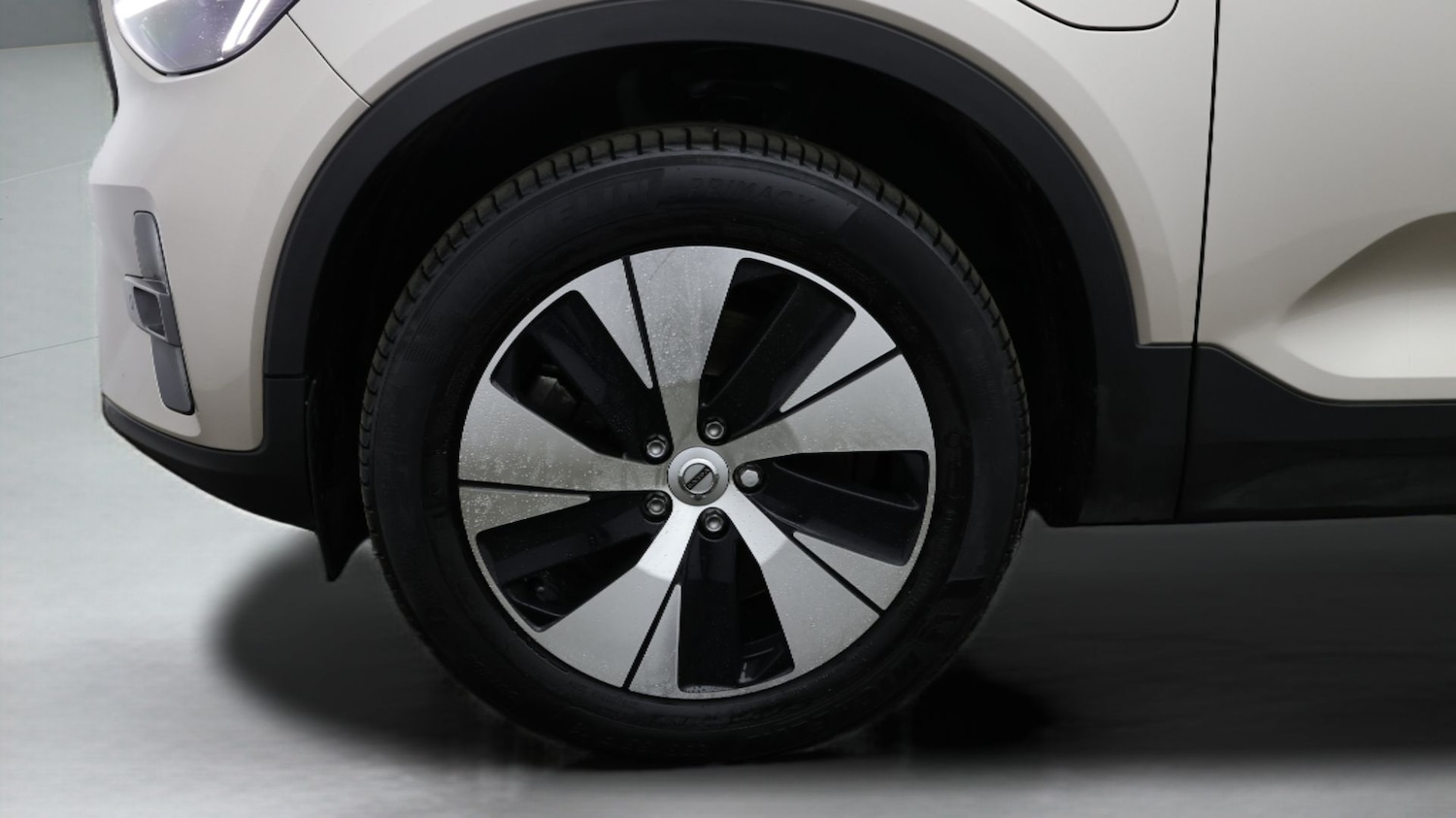 Used Volvo XC40 2023 for sale - 77520424: Photo 18