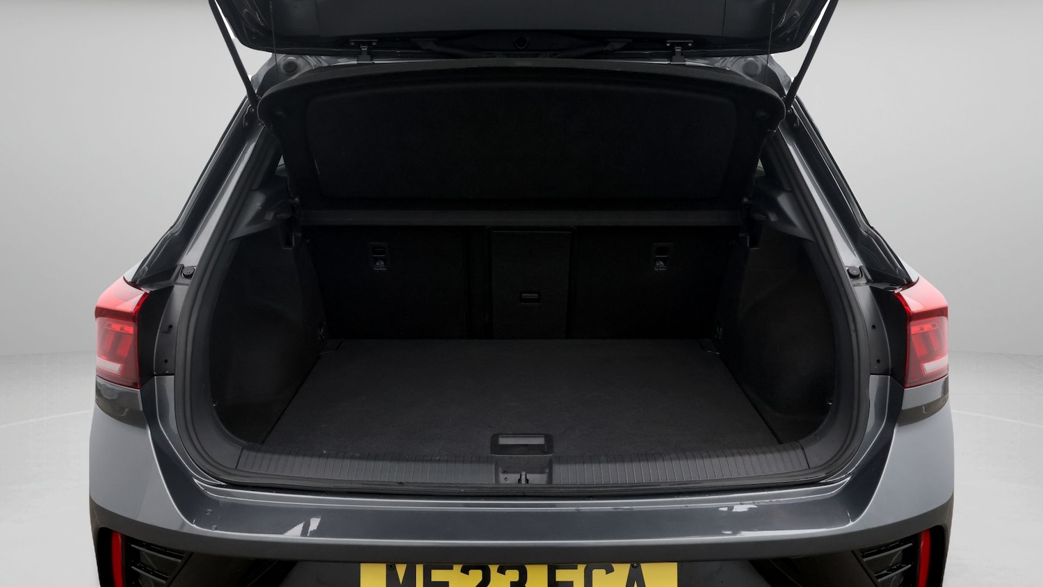 Used Volkswagen T-Roc for sale - 77186468: Photo 17