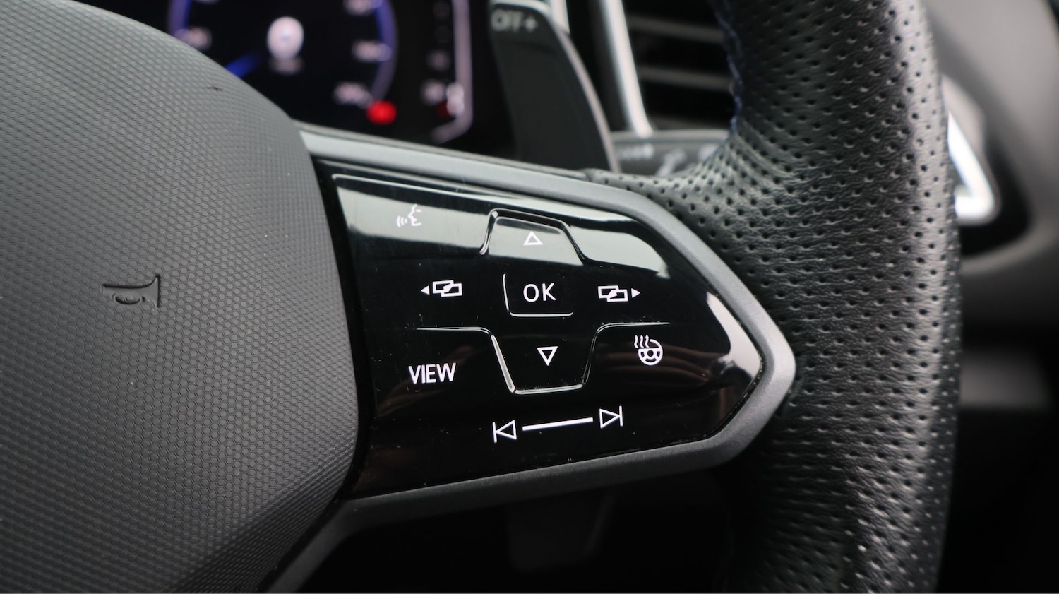 Used Volkswagen T-Roc for sale - 77186468: Photo 21