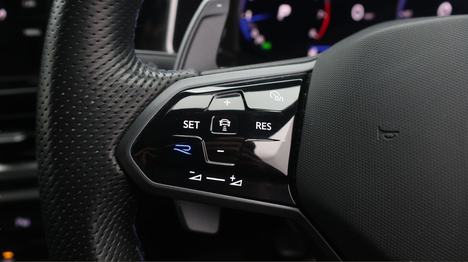 Used Volkswagen T-Roc for sale - 77186468: Photo 22