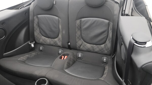 Used MINI Convertible 2018 for sale - 76295989: Photo 17
