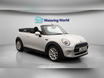 Used MINI Convertible 2018 for sale - 76295989: Photo 2