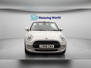 Used MINI Convertible 2018 for sale - 76295989: Photo 3