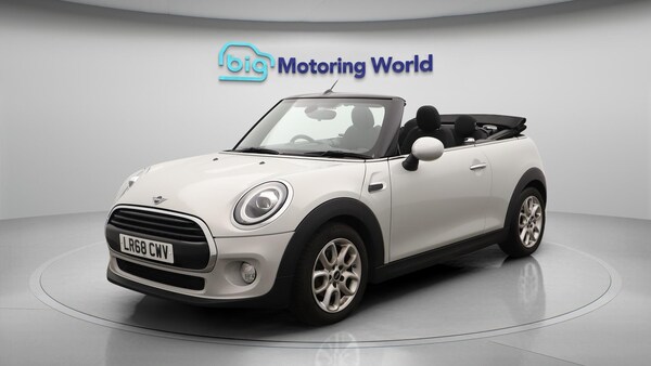 Used MINI Convertible 2018 for sale - 76295989: Photo 4