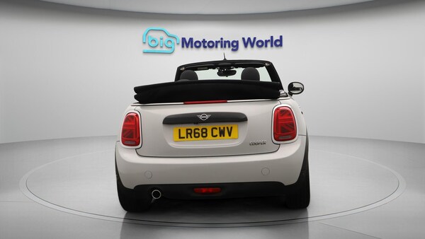 Used MINI Convertible 2018 for sale - 76295989: Photo 7