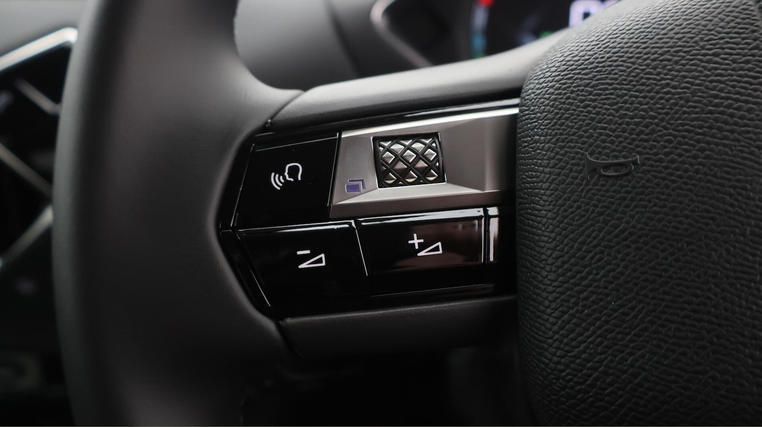 Used DS Automobiles DS 3 Crossback 2022 for sale - 76348979: Photo 25