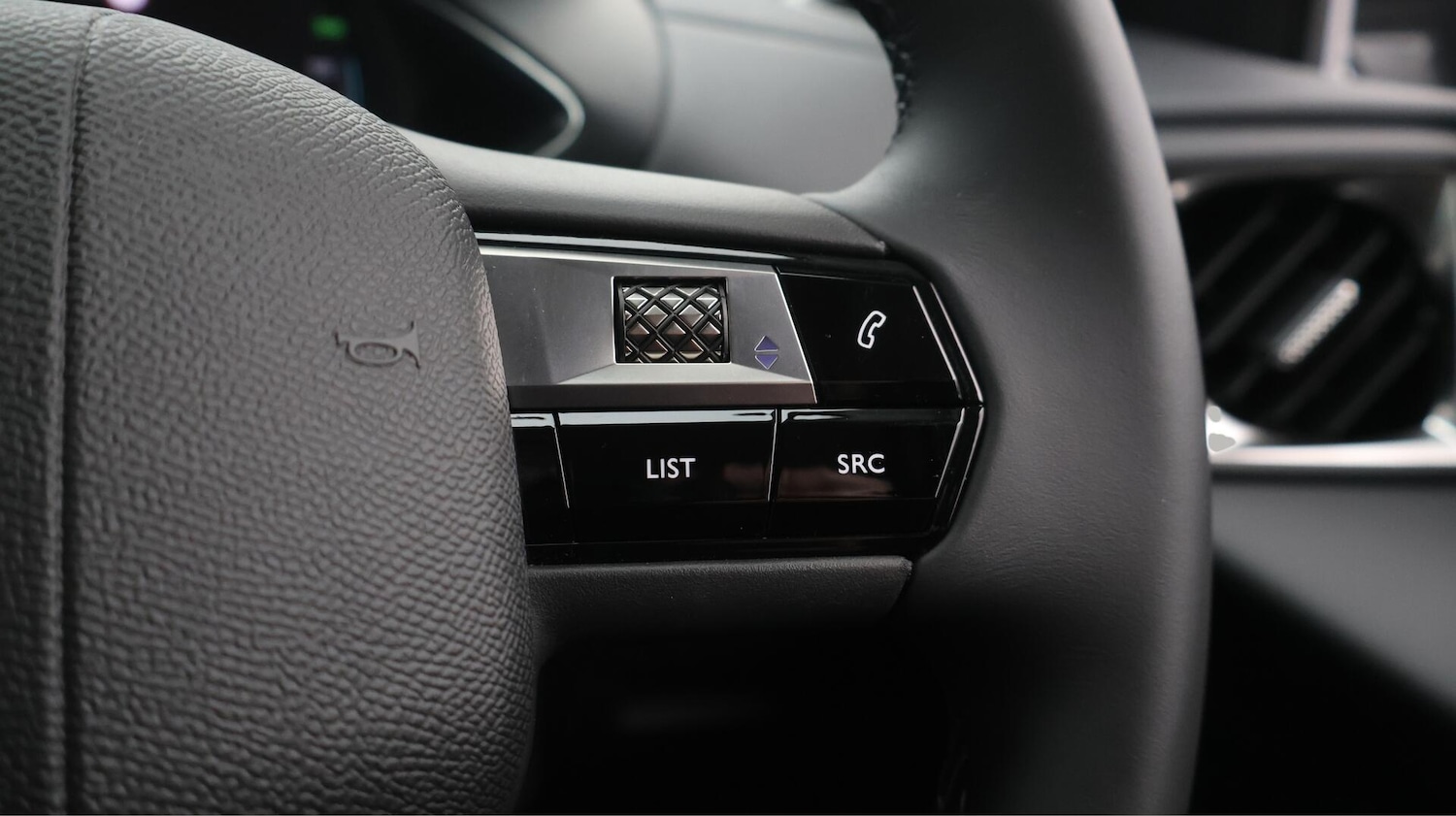 Used DS Automobiles DS 3 Crossback 2022 for sale - 76348979: Photo 26