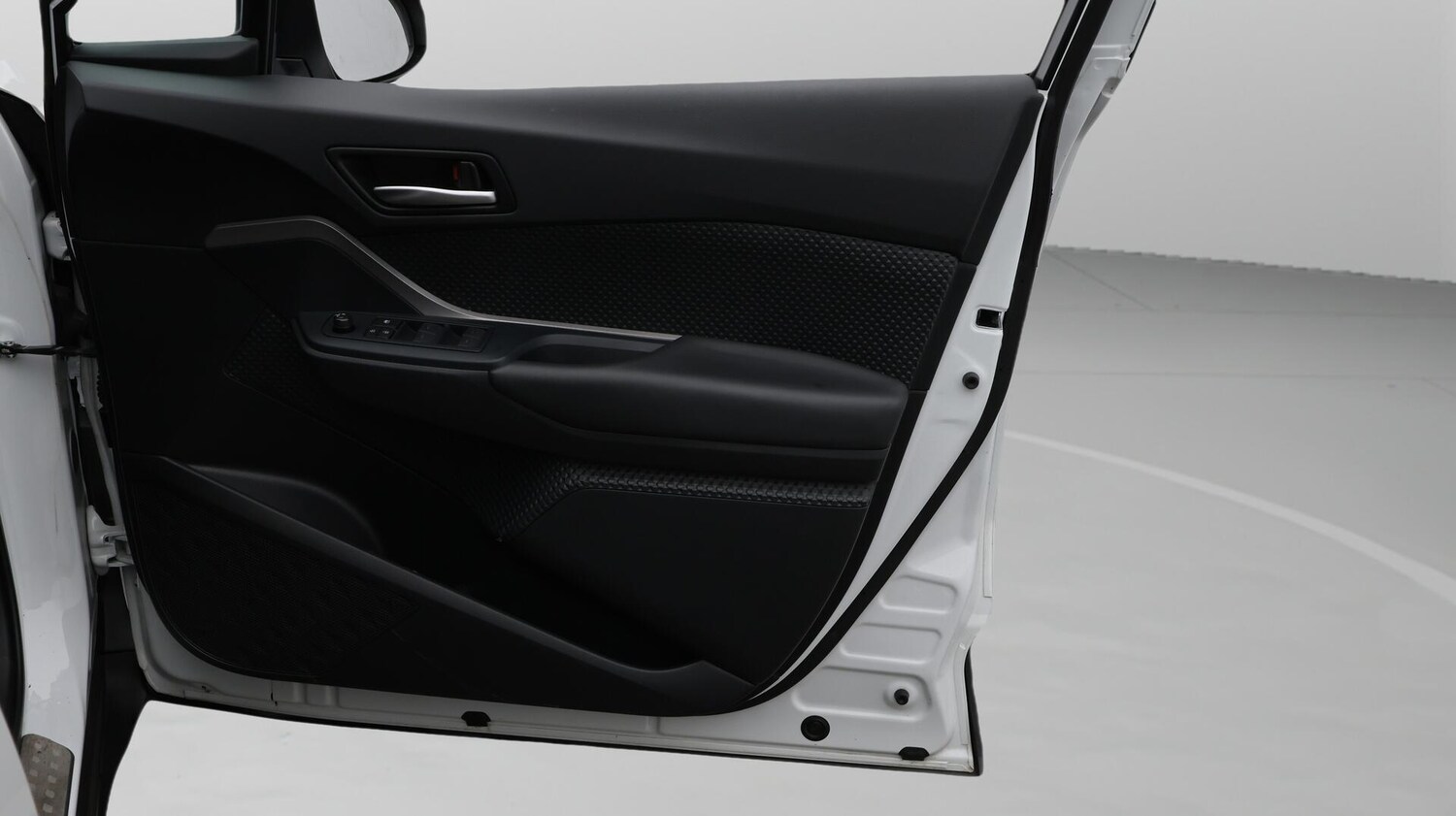 Used Toyota C-HR 2022 for sale - 76370176: Photo 16