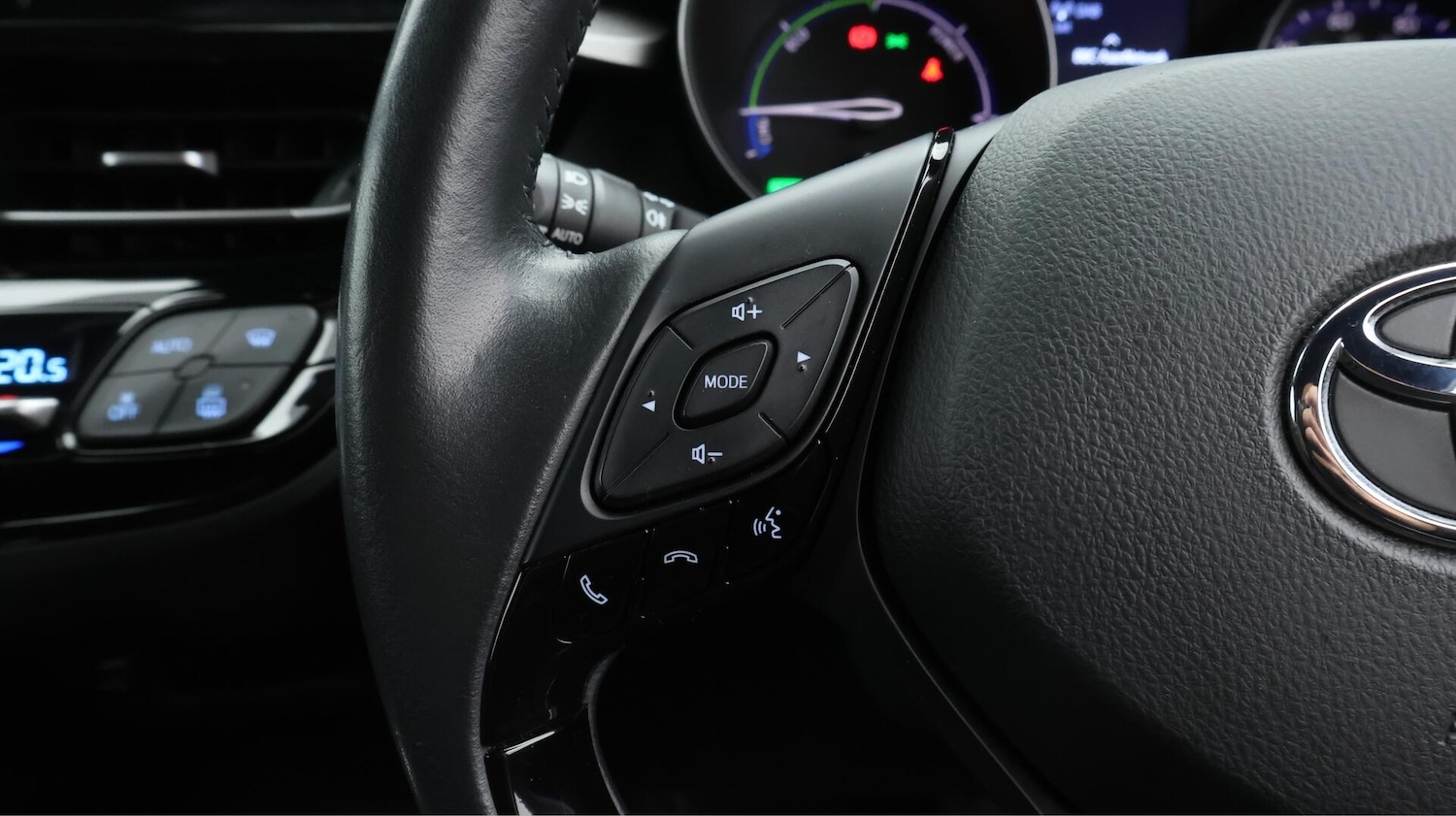 Used Toyota C-HR 2022 for sale - 76370176: Photo 26