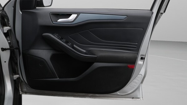 Used Ford Focus 2023 for sale - 76151629: Photo 16