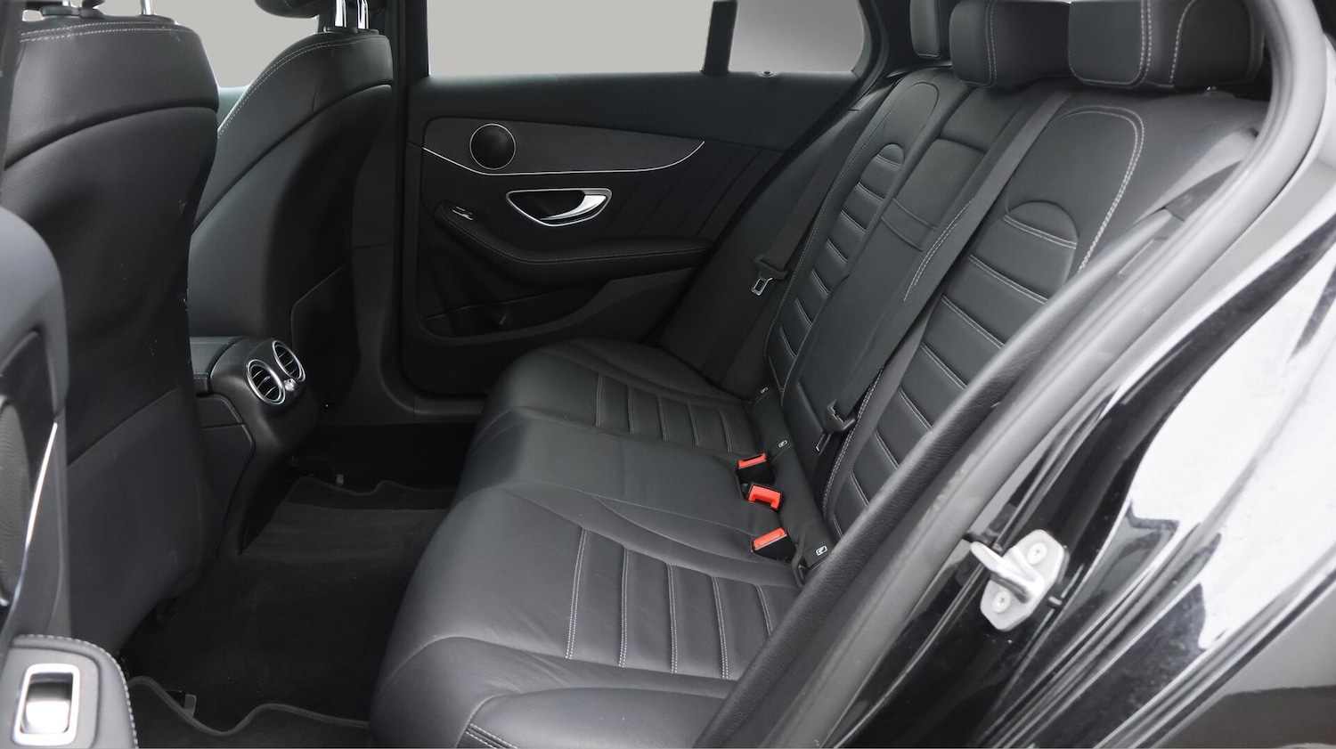 Used Mercedes-Benz C Class 2020 for sale - 76592040: Photo 17