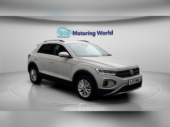 Used Volkswagen T-Roc 2023 for sale - 78952276: Photo