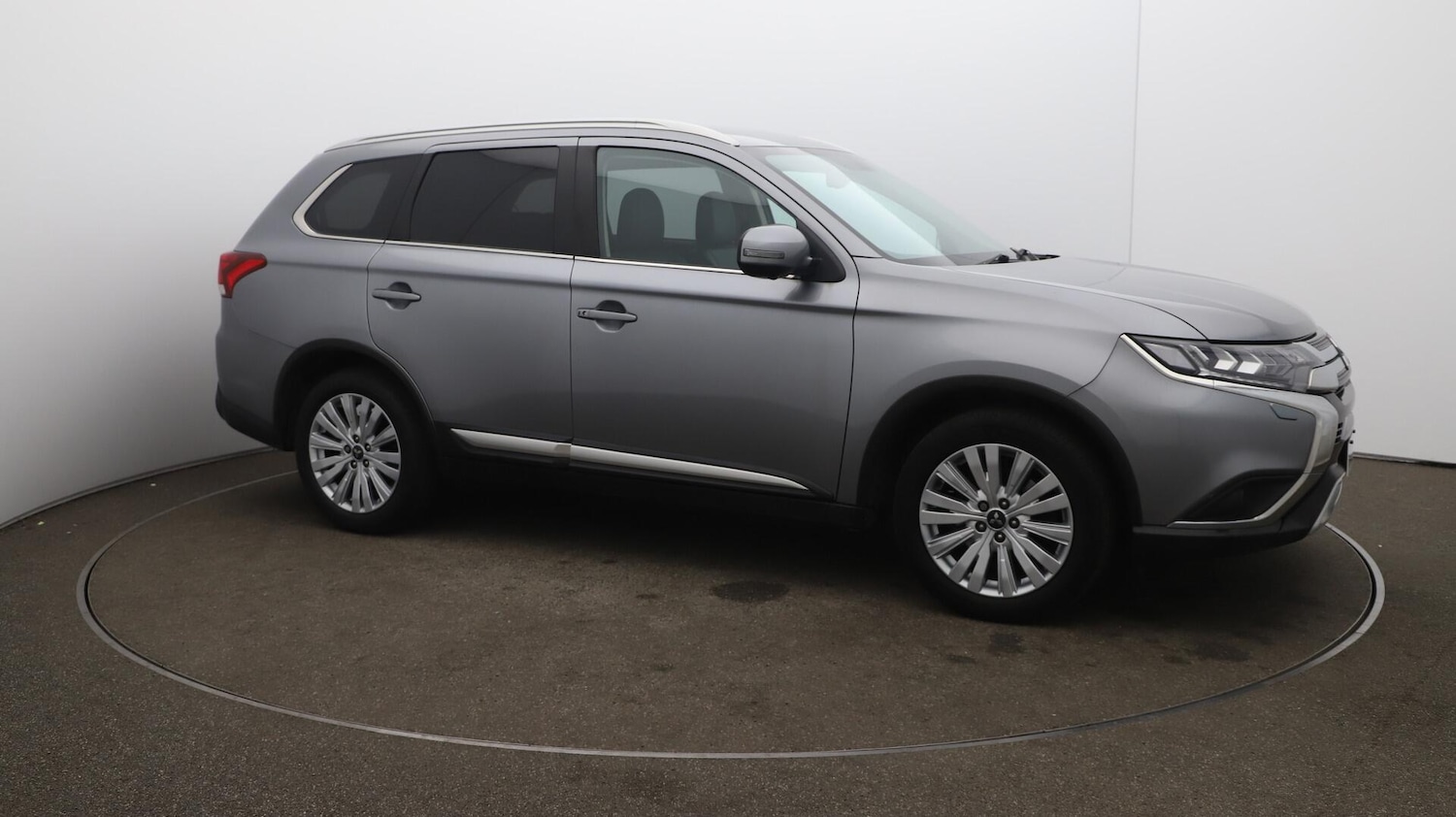 Used Mitsubishi Outlander 2020 for sale - 76370111: Photo 48