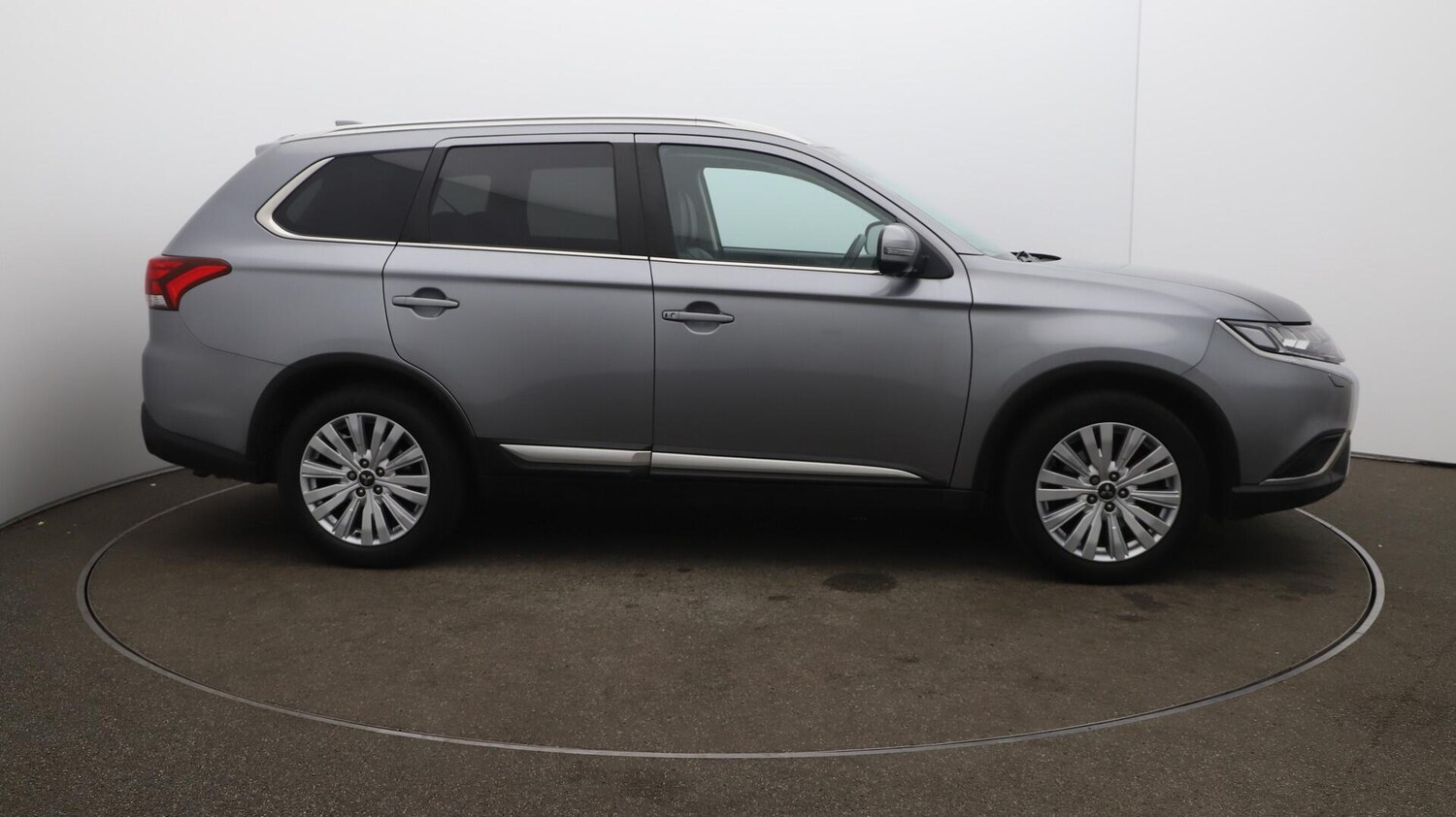 Used Mitsubishi Outlander 2020 for sale - 76370111: Photo 51