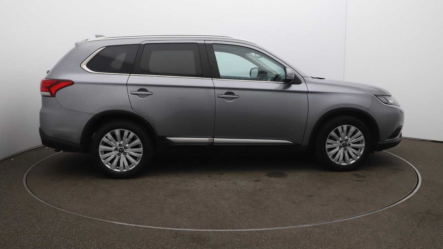 Used Mitsubishi Outlander 2020 for sale - 76370111: Photo 52