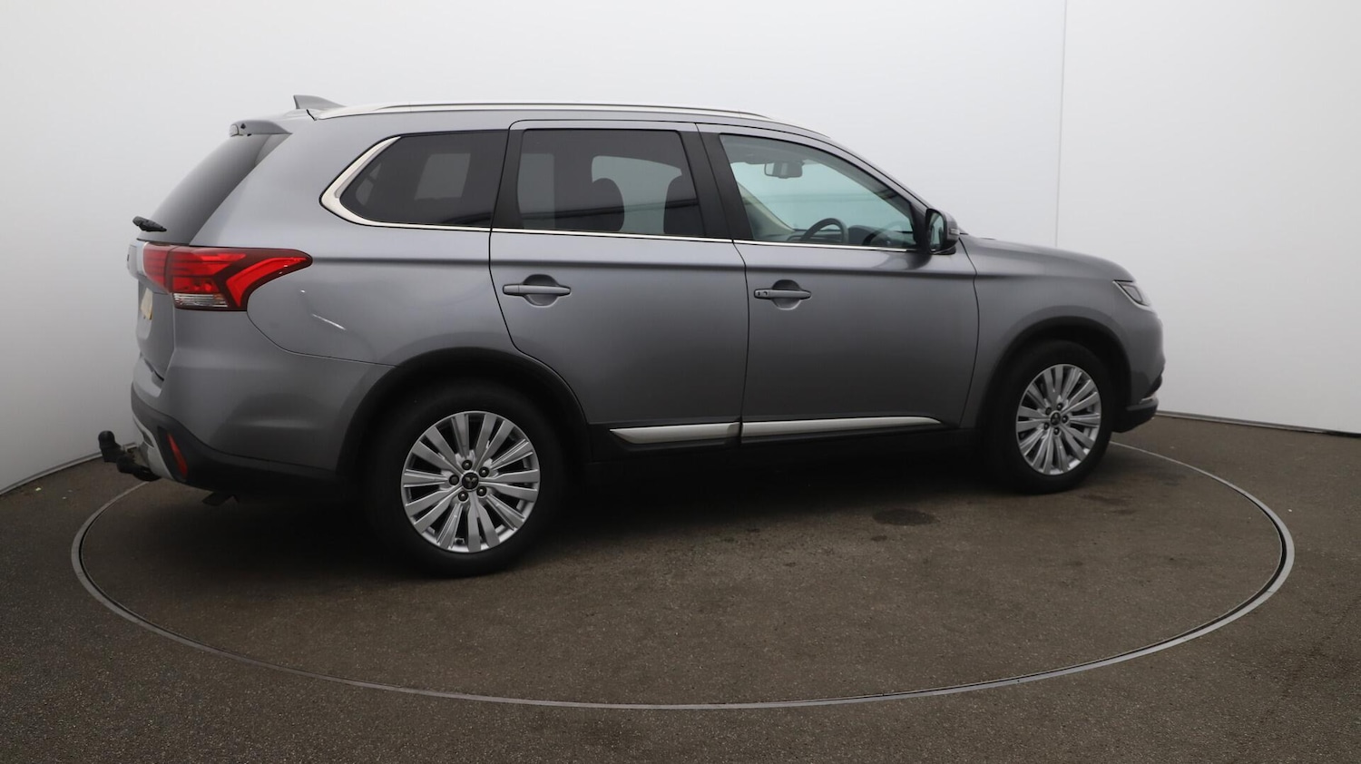 Used Mitsubishi Outlander 2020 for sale - 76370111: Photo 54