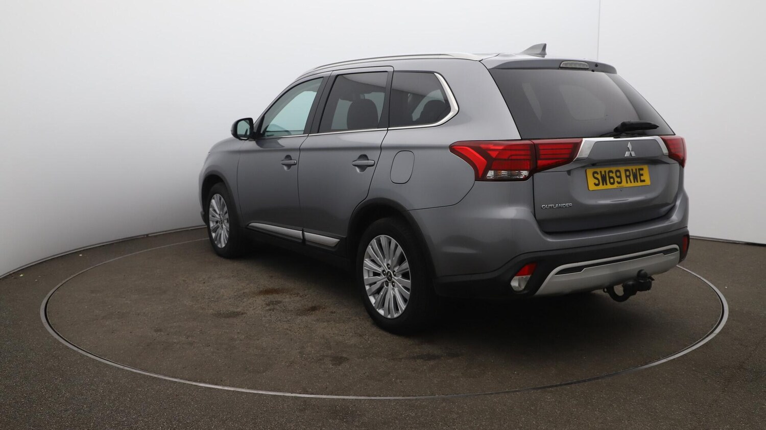 Used Mitsubishi Outlander 2020 for sale - 76370111: Photo 64